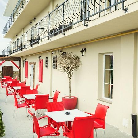 Vila Nicole Hotel Hateg Luaran gambar