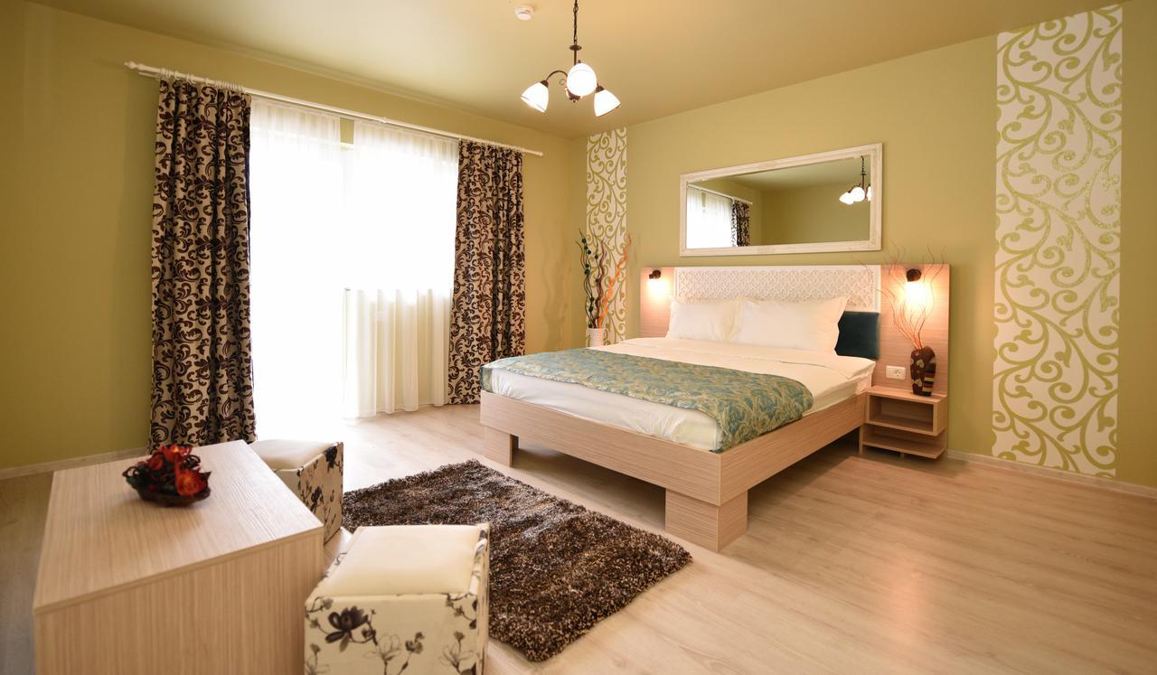 Vila Nicole Hotel Hateg Luaran gambar