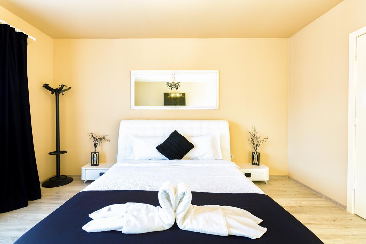 Vila Nicole Hotel Hateg Luaran gambar